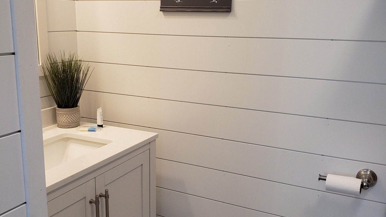 Photo of Bathroom in Geneva-on-the-Lake
