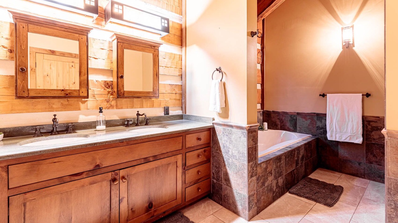 Photo of Bathroom in Gap