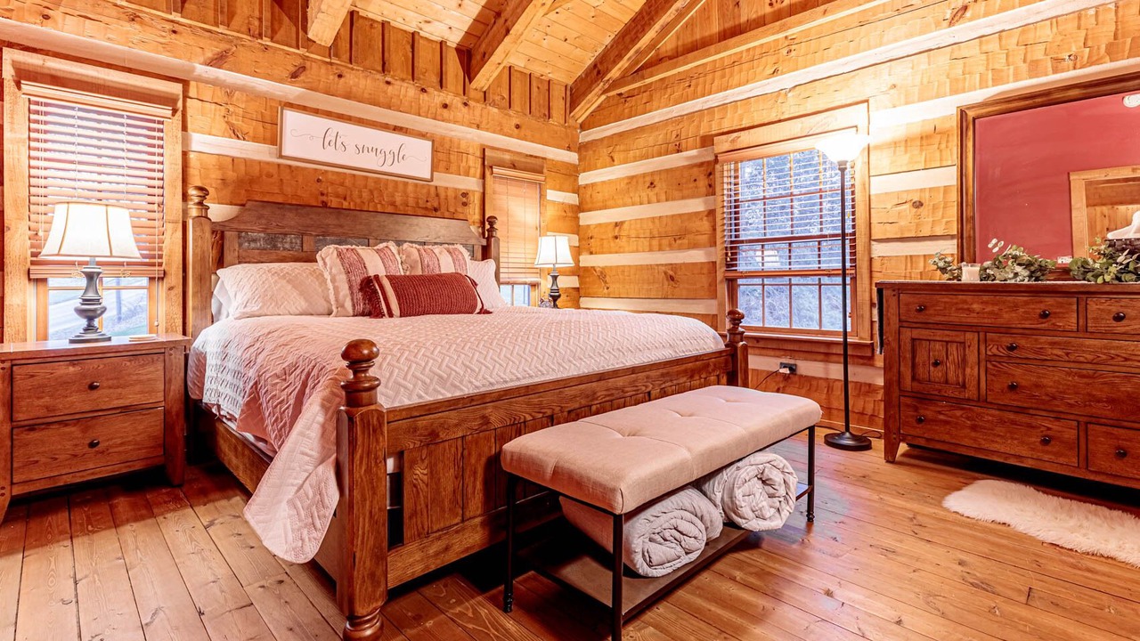 Photo of Bedroom in Gap