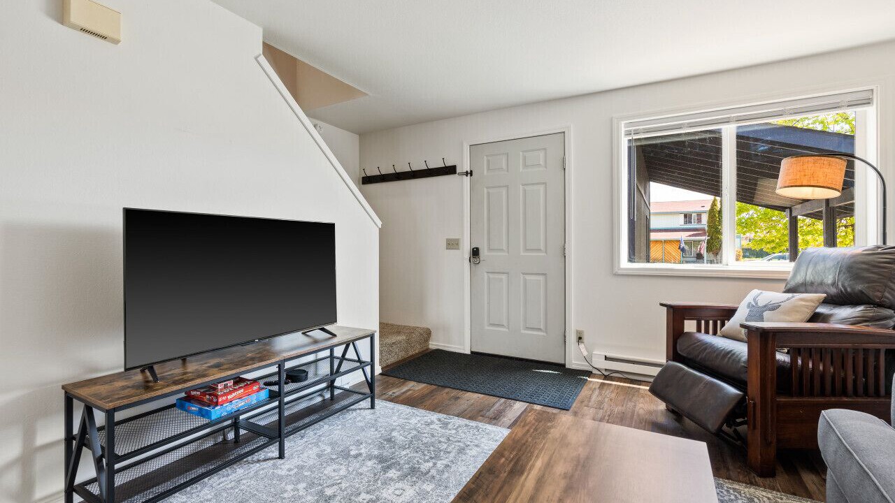 Photo of Livingroom in Columbia Falls