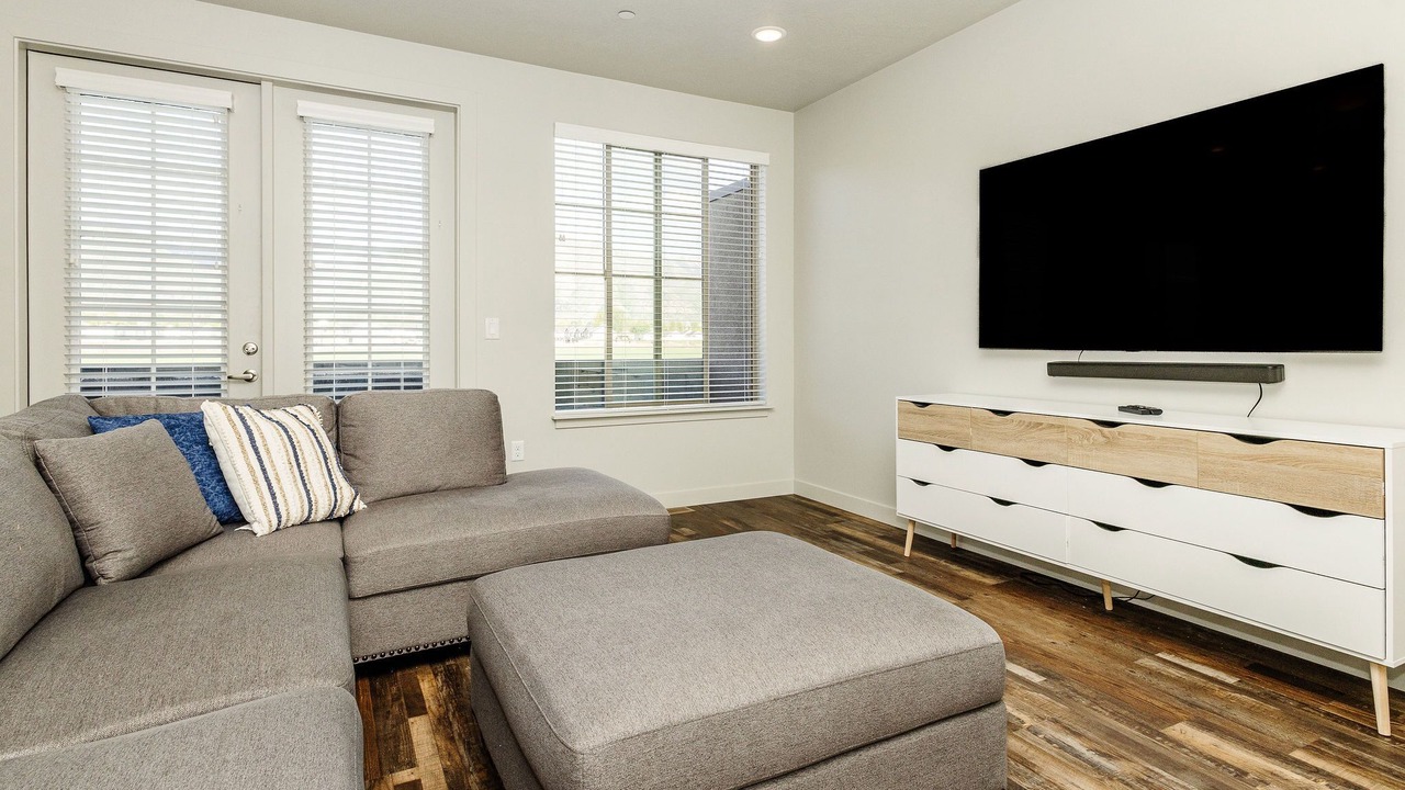 Photo of Livingroom in North Logan