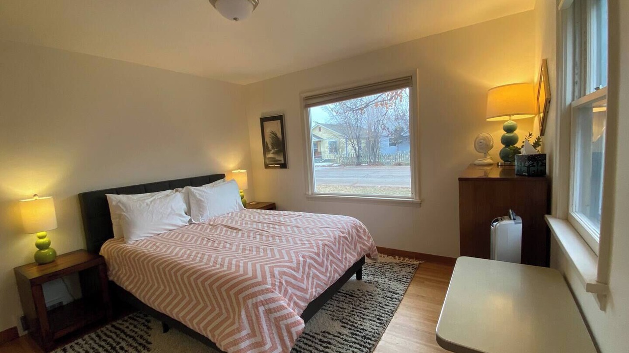 Photo of Bedroom in Franklin to the Fort