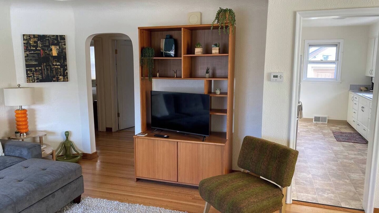 Photo of Livingroom in Franklin to the Fort