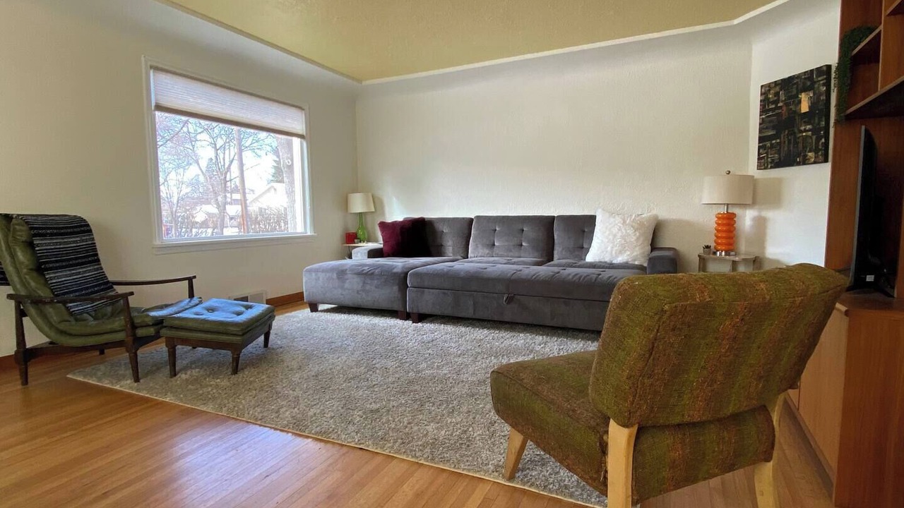 Photo of Livingroom in Franklin to the Fort