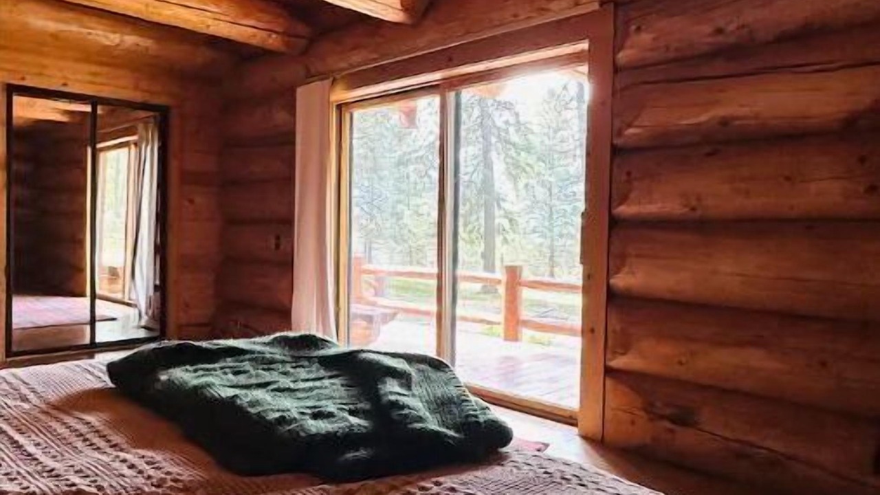 Photo of Bedroom in Boundary County