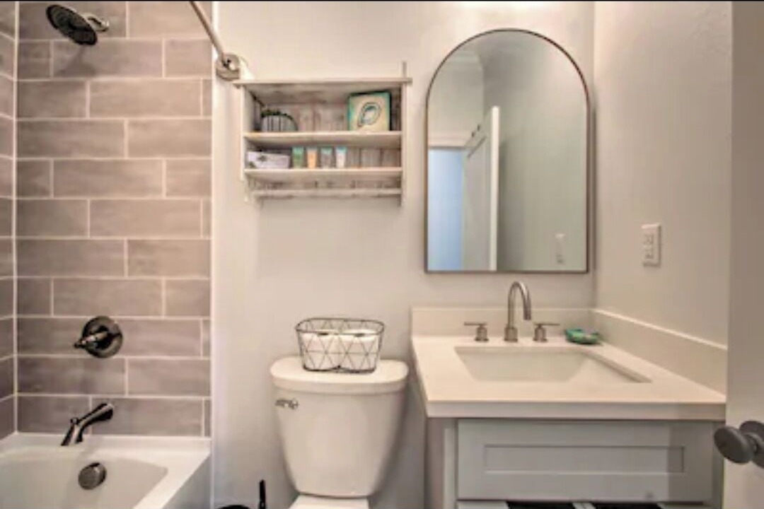 Photo of Bathroom in Shoreline Park