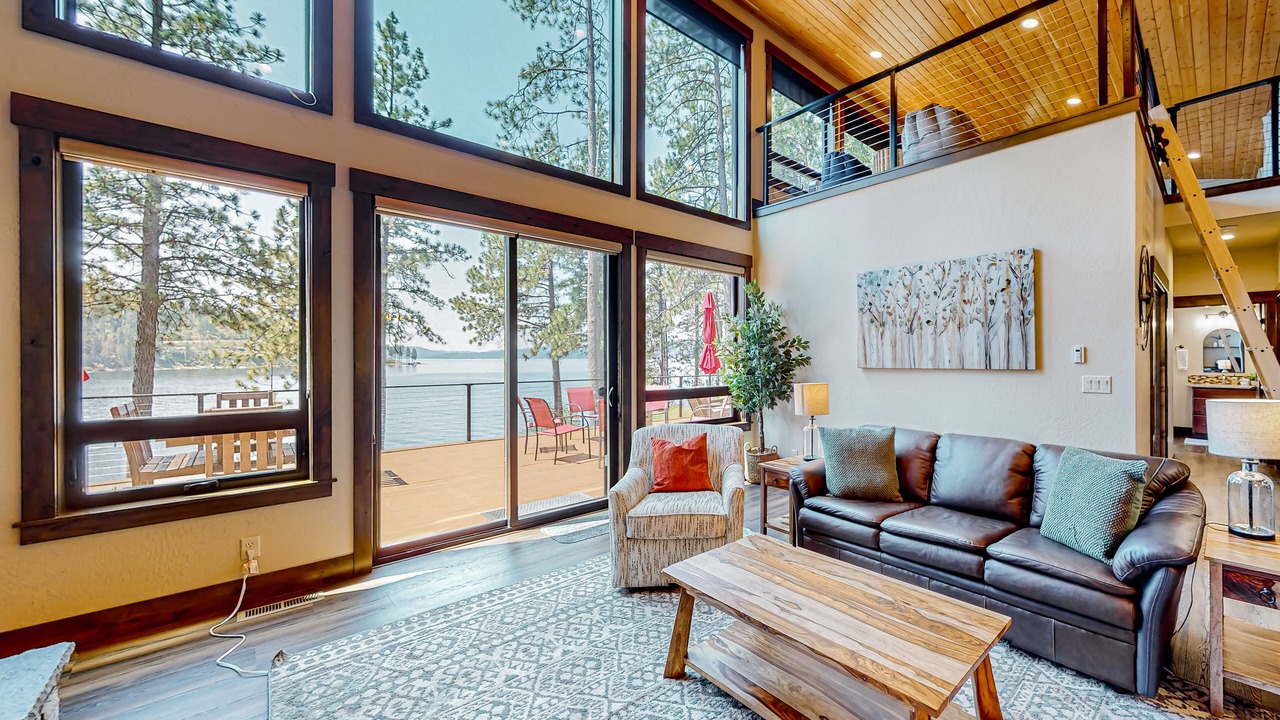 Photo of Livingroom in Harrison