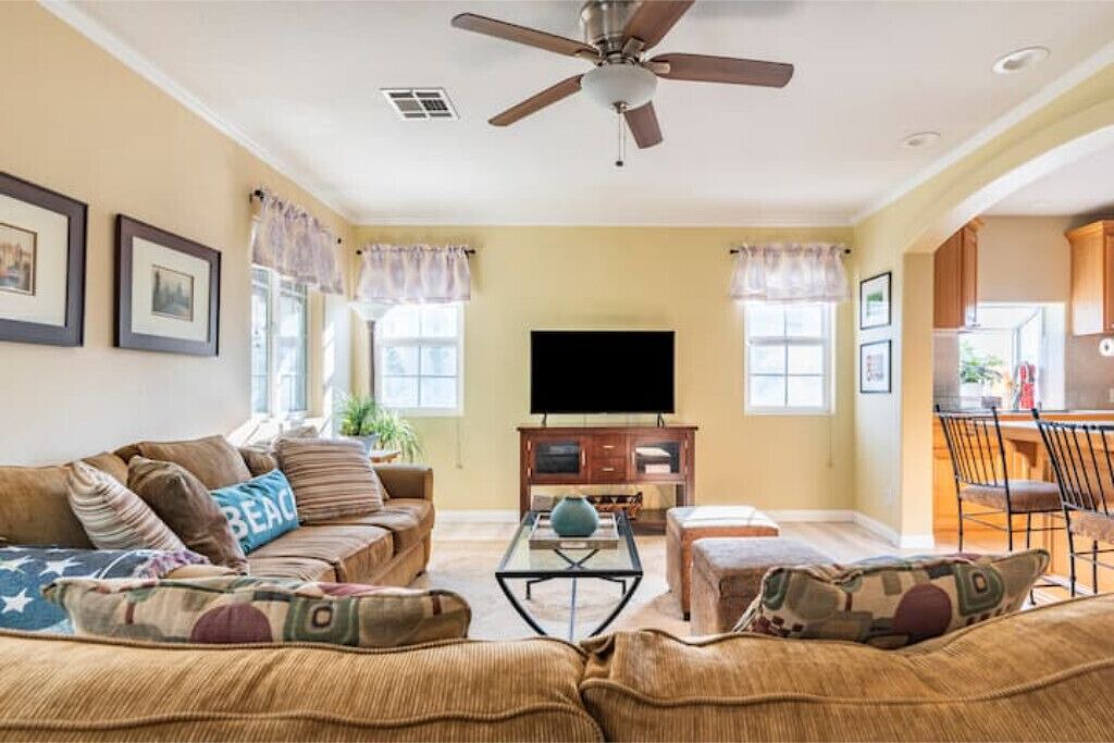 Photo of Livingroom in Belmont Heights