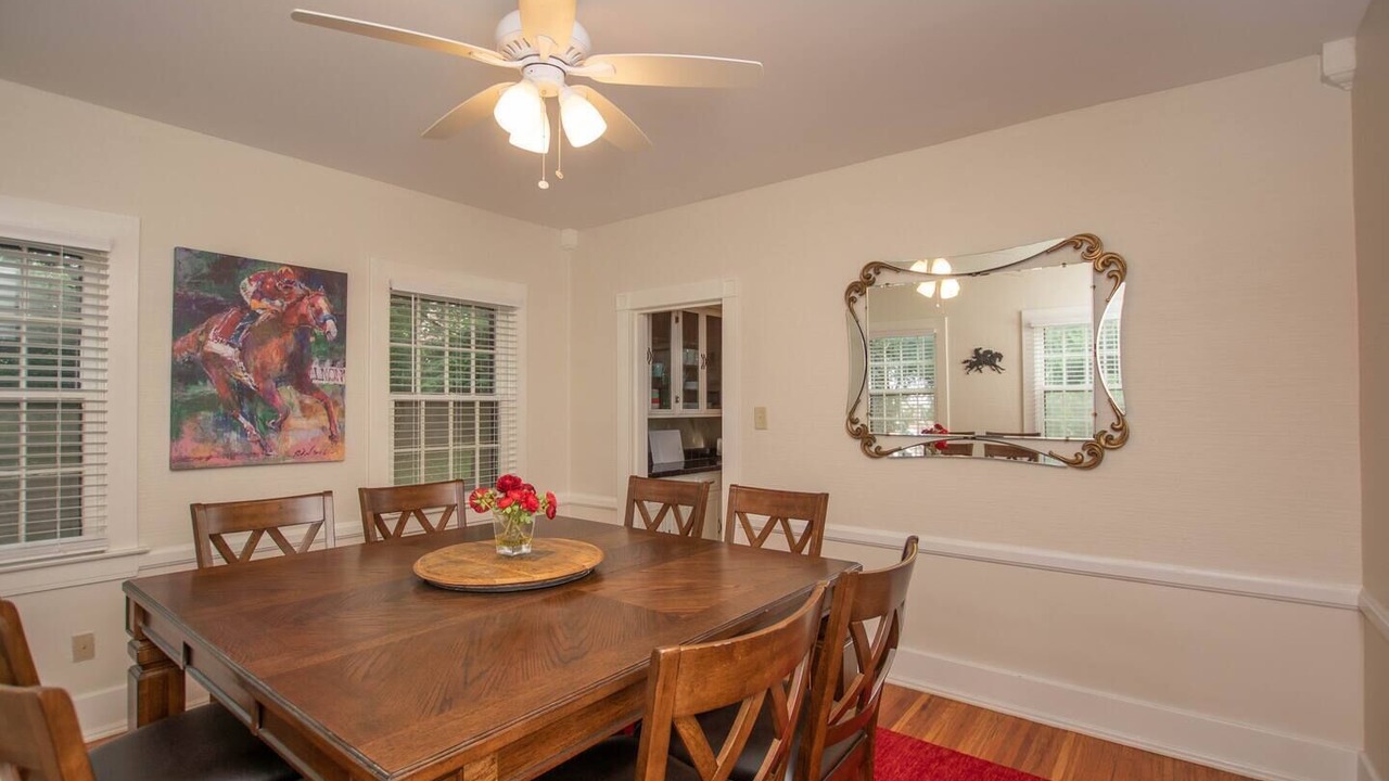 Photo of Livingroom in Crescent Hill