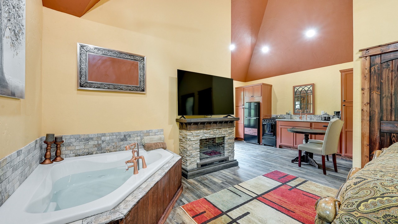 Photo of Bedroom in Broken Bow