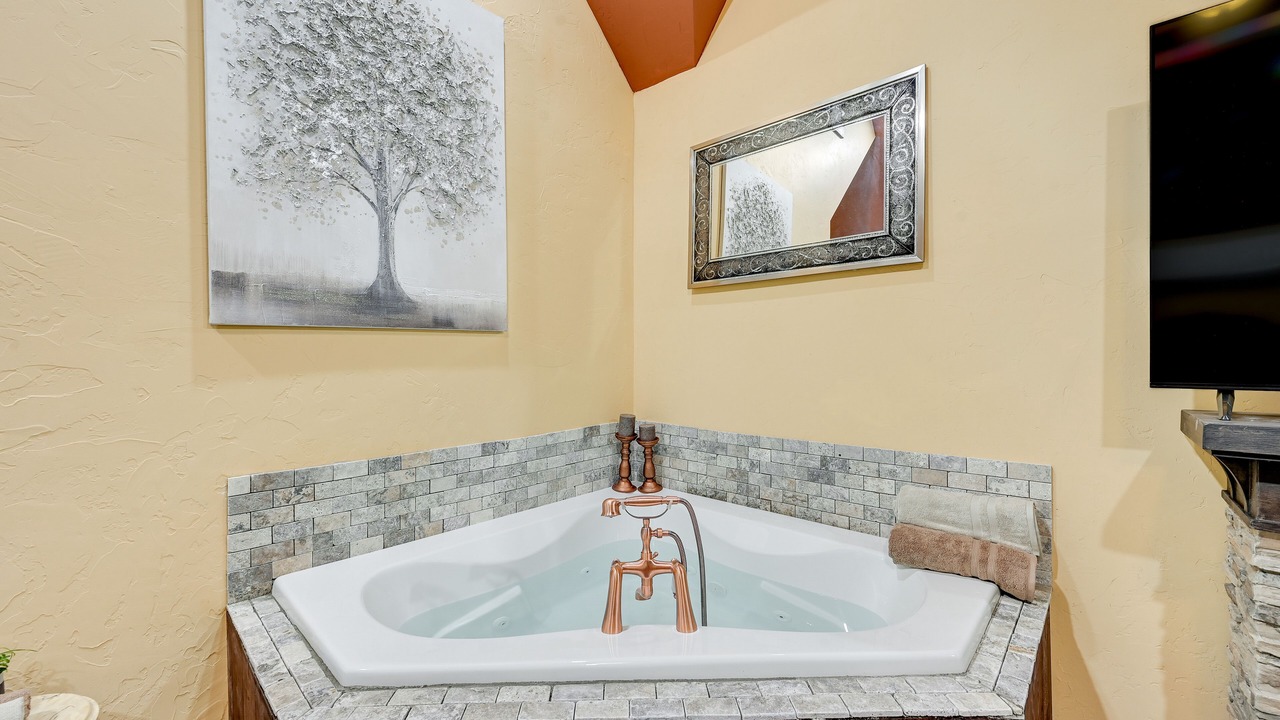 Photo of Bathroom in Broken Bow