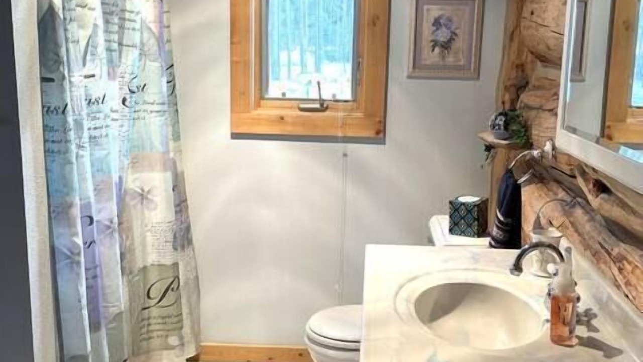 Photo of Bathroom in Dubois