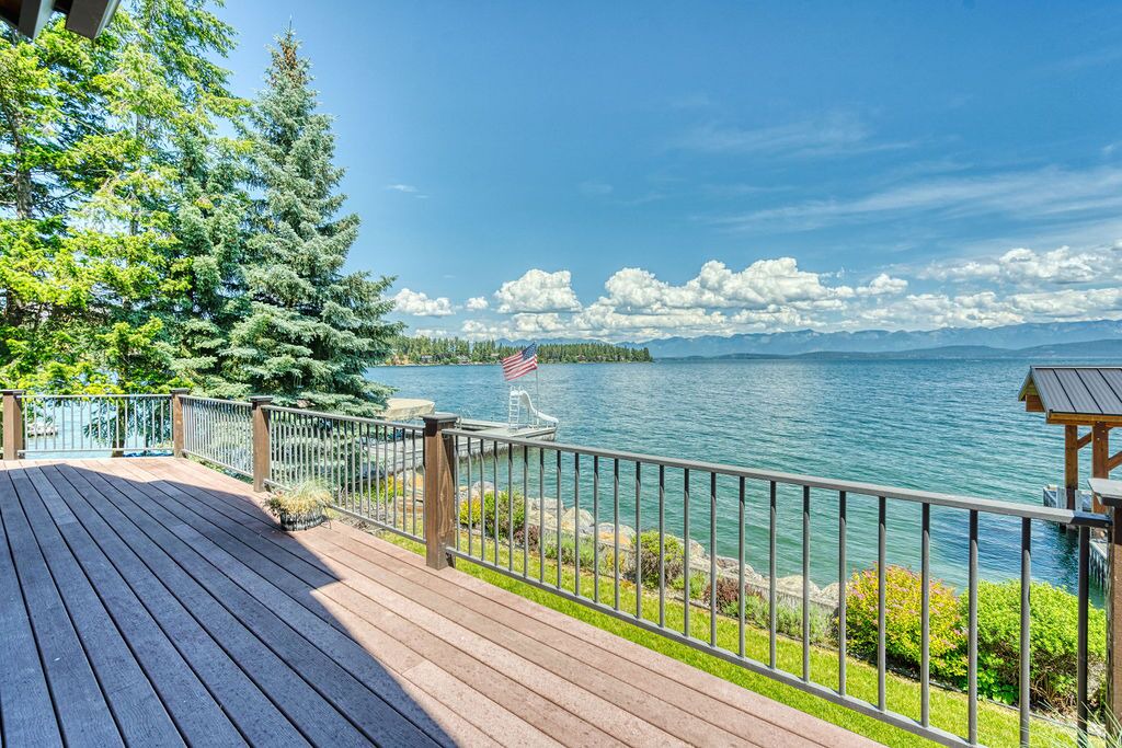 Photo of Patio Balcony in Lakeside