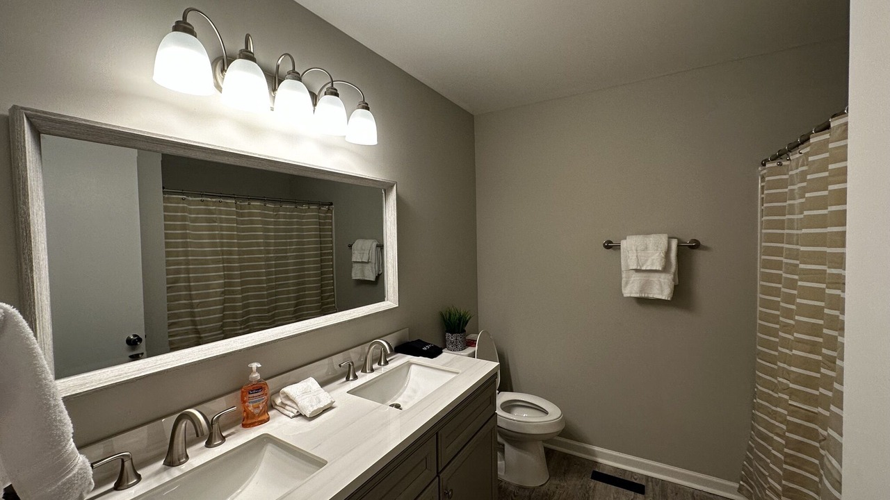 Photo of Bathroom in Green Hill