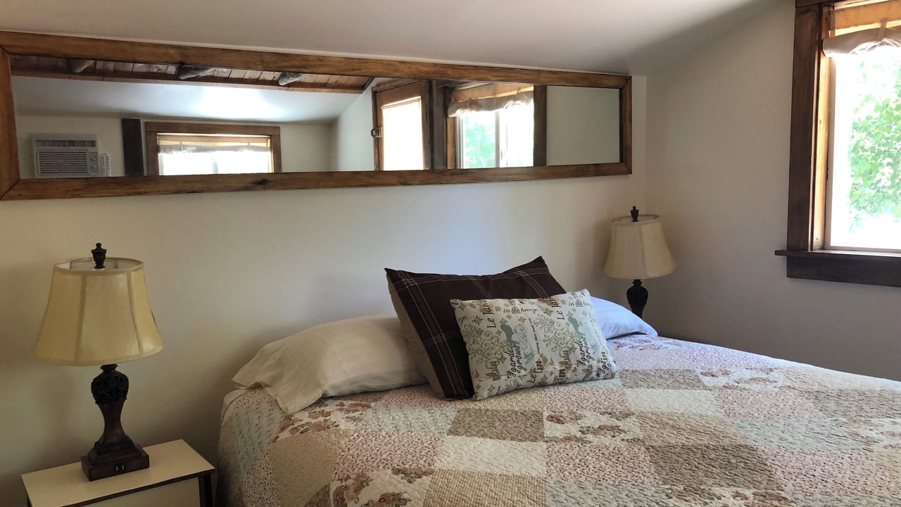 Photo of Bedroom in Henrieville