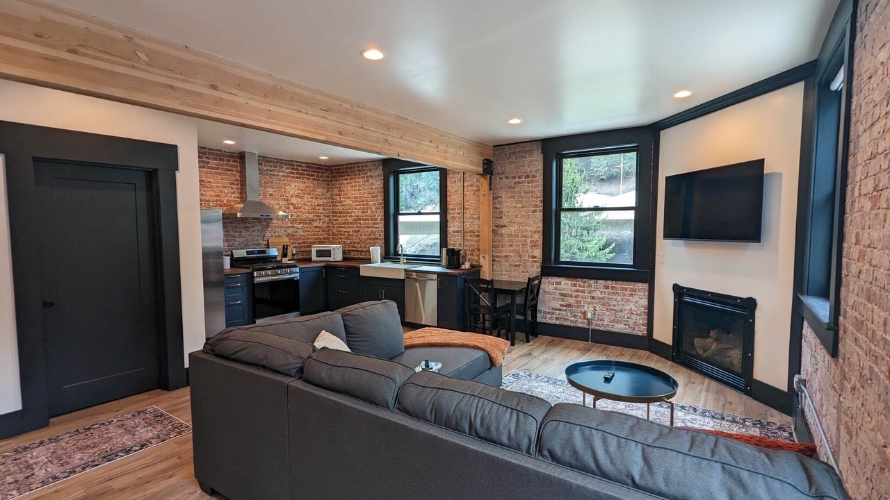 Photo of Livingroom in Wallace