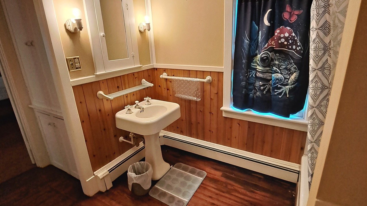 Photo of Bathroom in Gettysburg