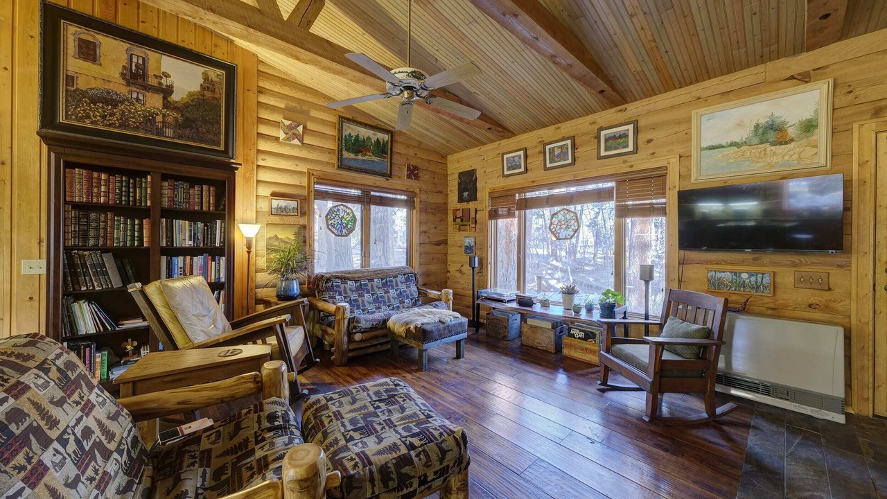 Photo of Livingroom in Saddlestring