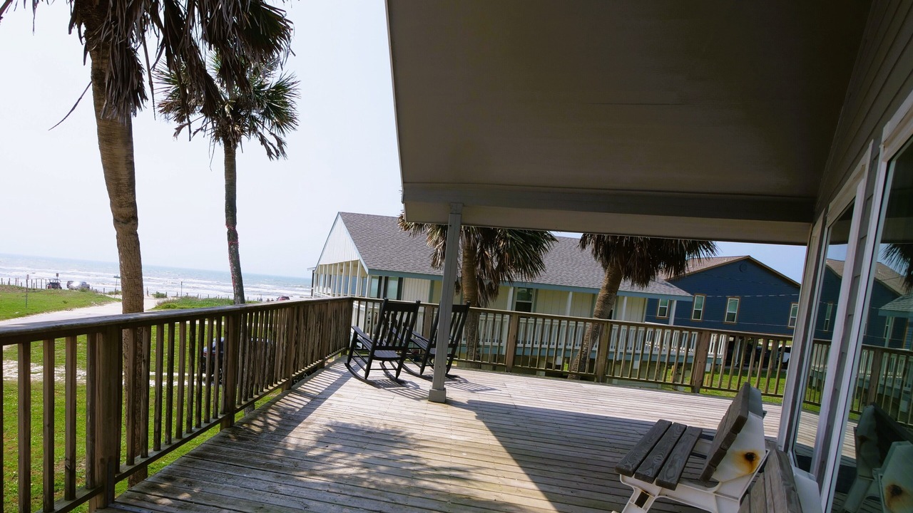Photo of Patio Balcony in Bermuda Beach
