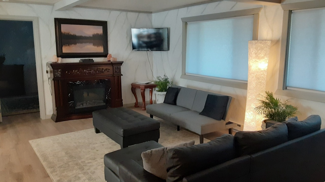 Photo of Livingroom in Condon