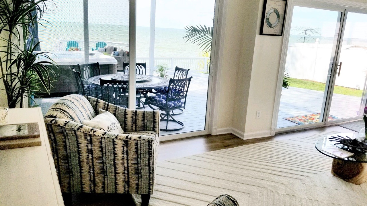 Photo of Livingroom in Mentor-on-the-Lake