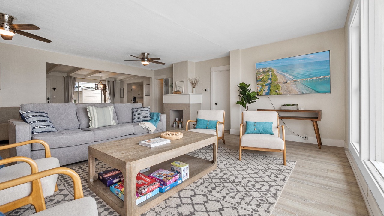 Photo of Livingroom in Sunset Cliffs