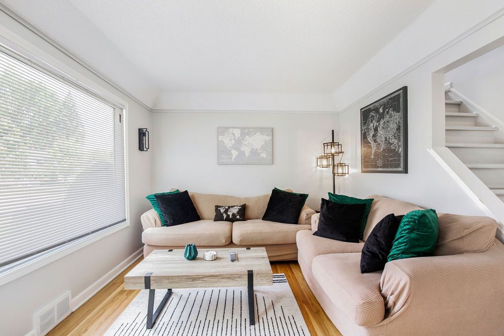 Photo of Livingroom in Royal Oak