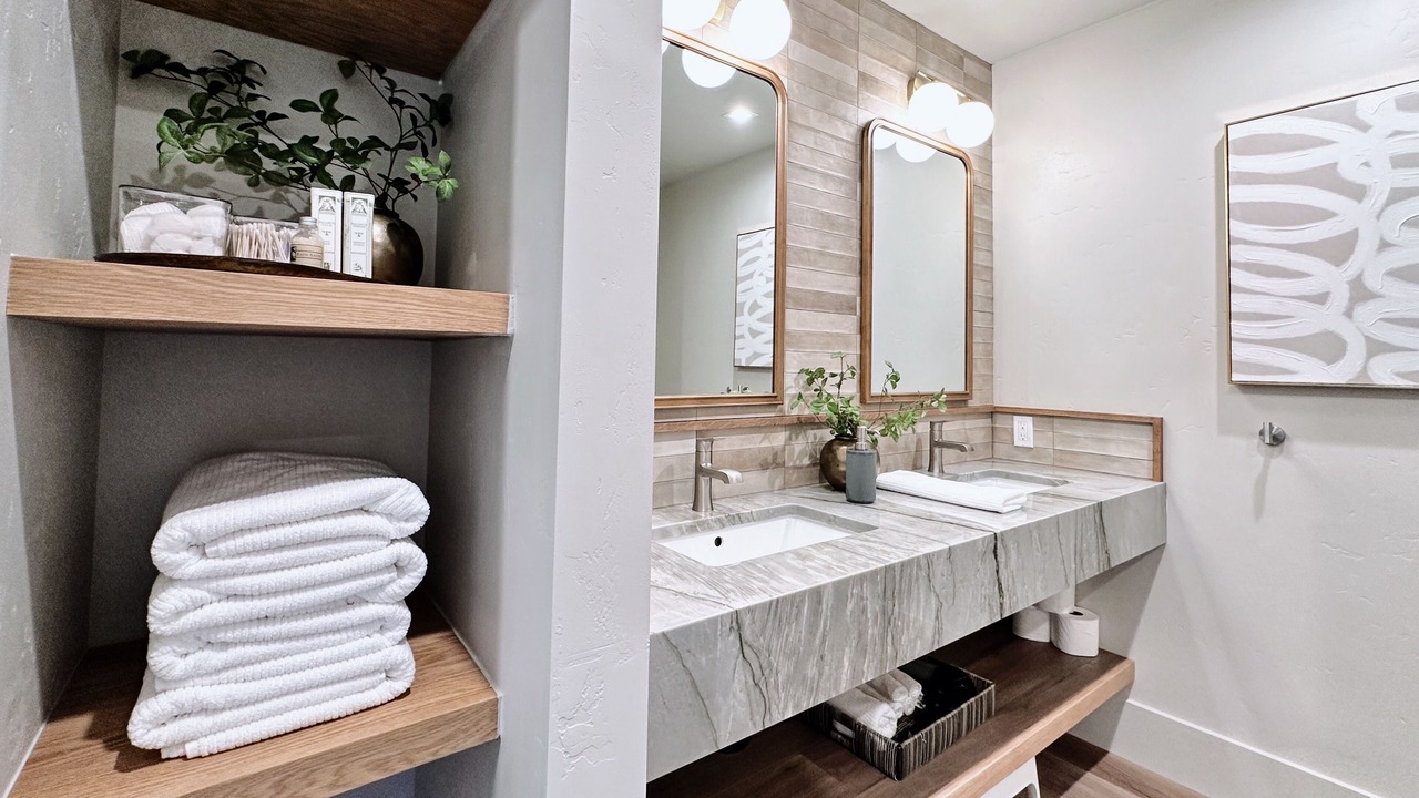 Photo of Bathroom in Laclede