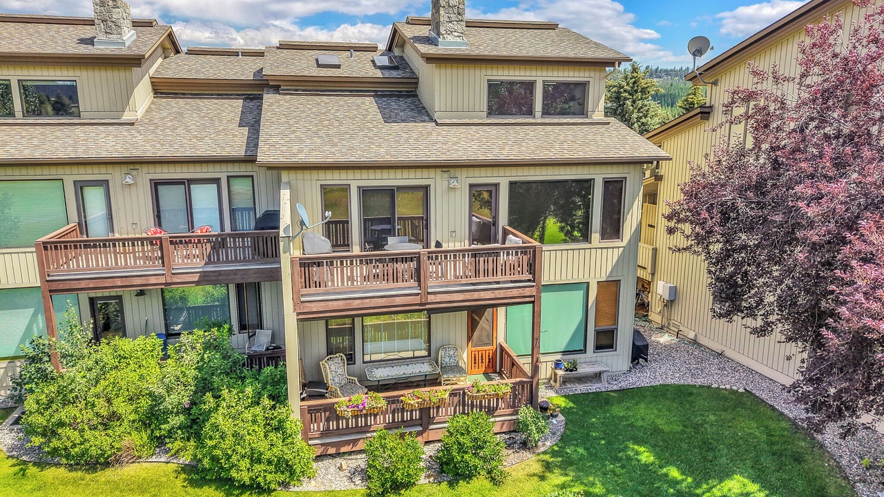 Photo of Patio Balcony in Big Sky Meadow Village