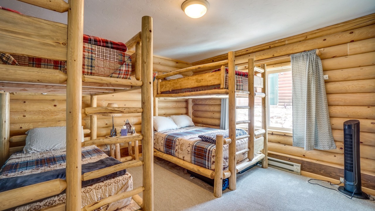 Photo of Bedroom in Crystal Lake
