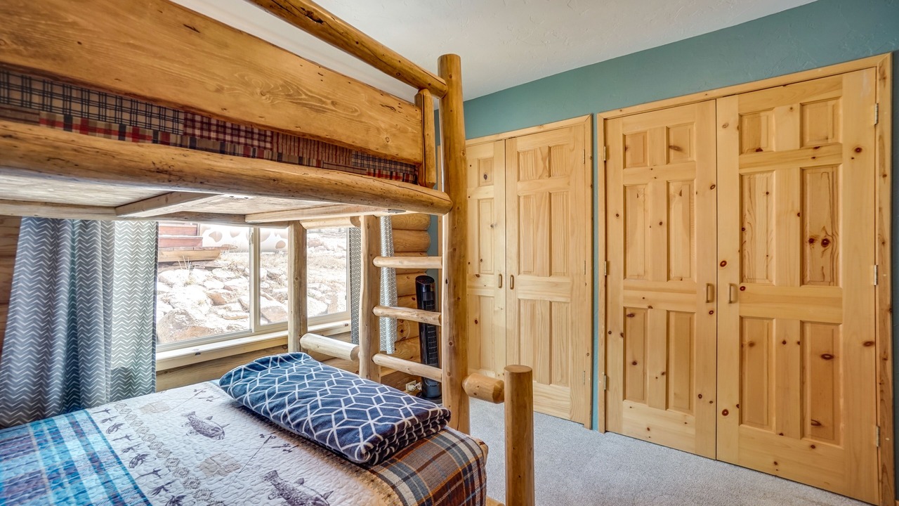 Photo of Bedroom in Crystal Lake