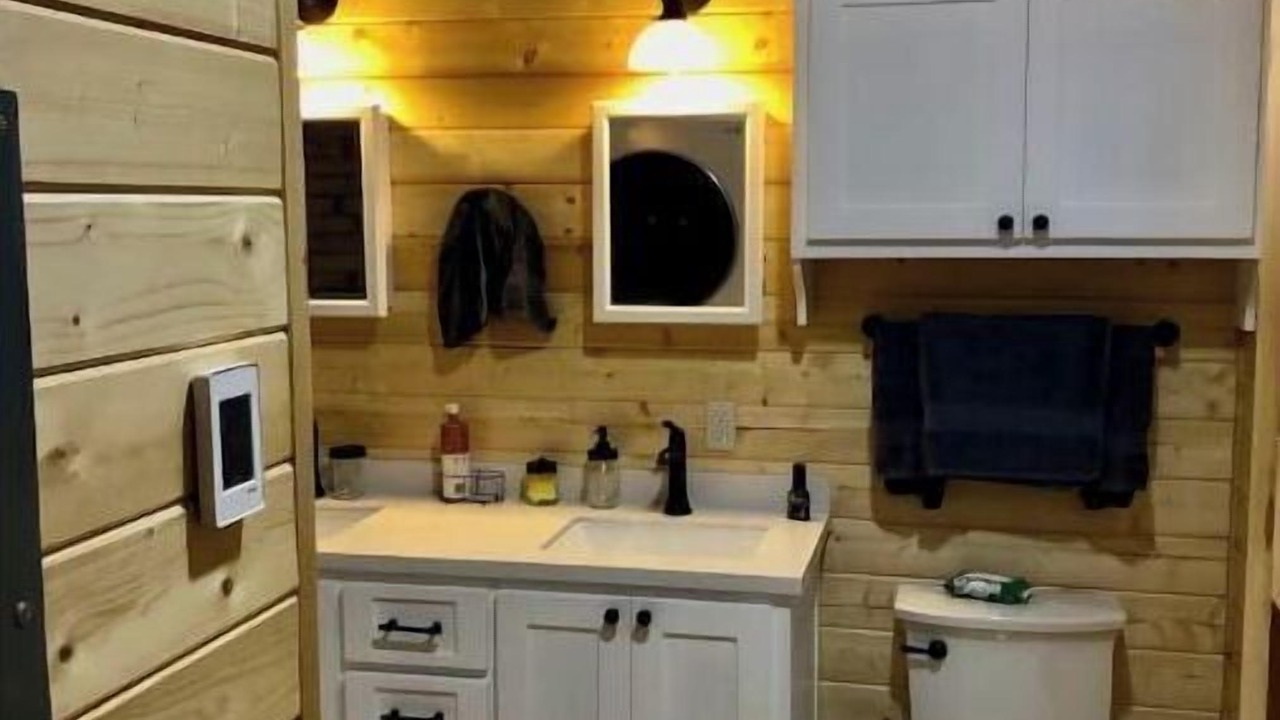 Photo of Bathroom in Saddlestring