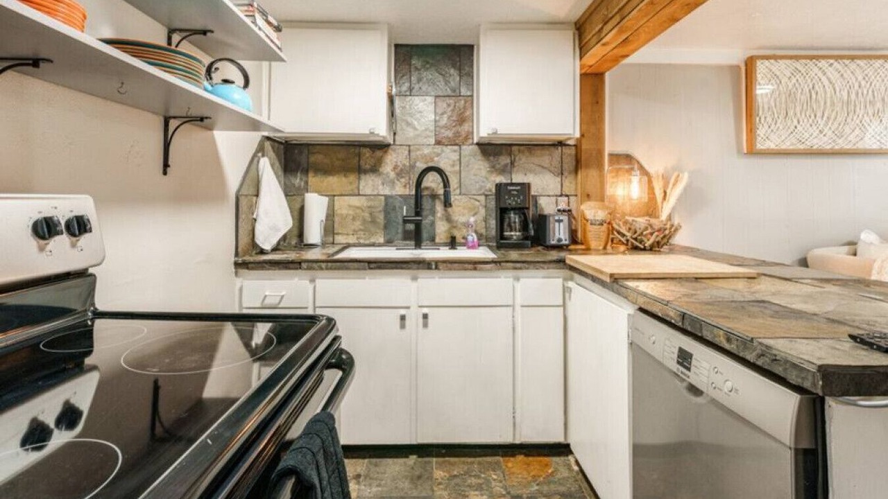 Photo of Kitchen in Veterans Park