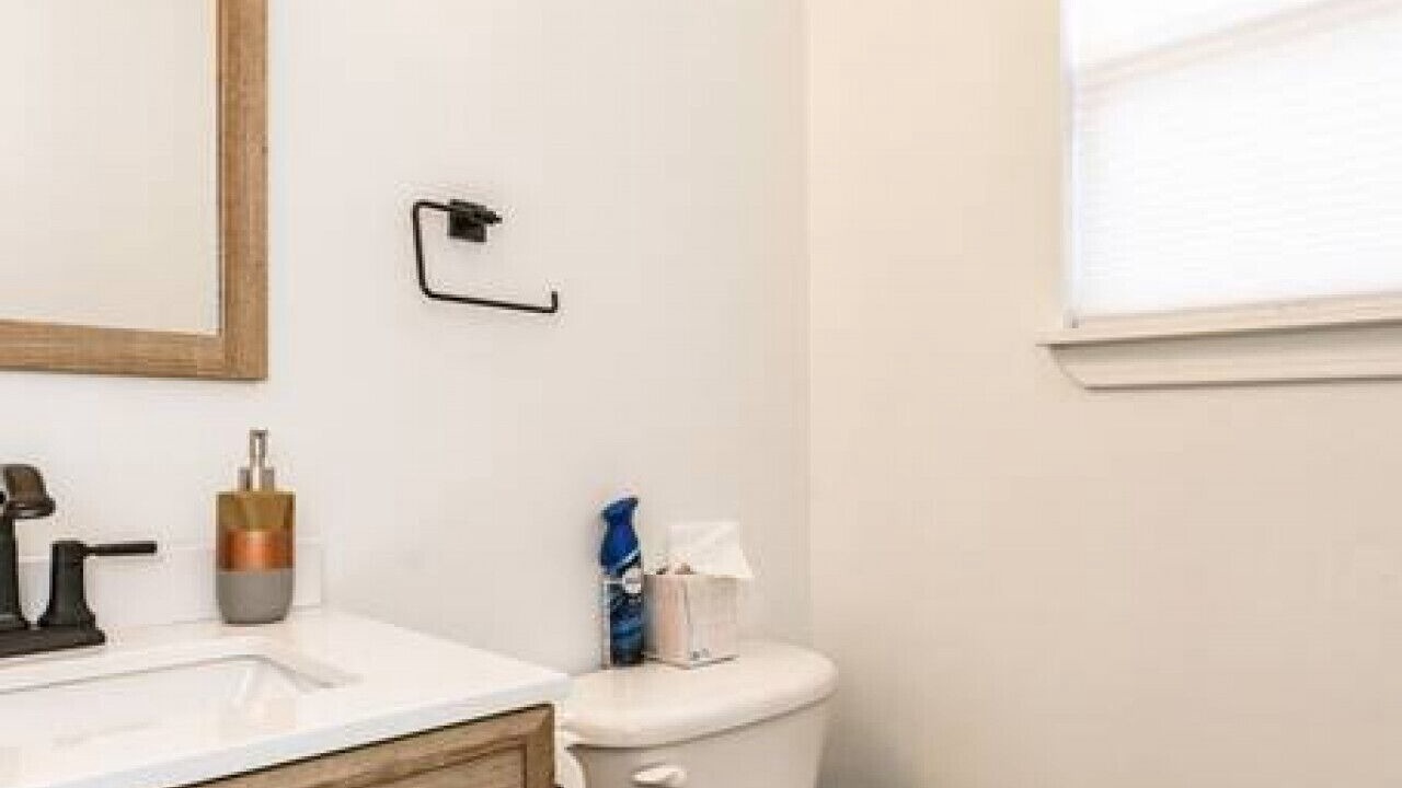 Photo of Bathroom in Veterans Park