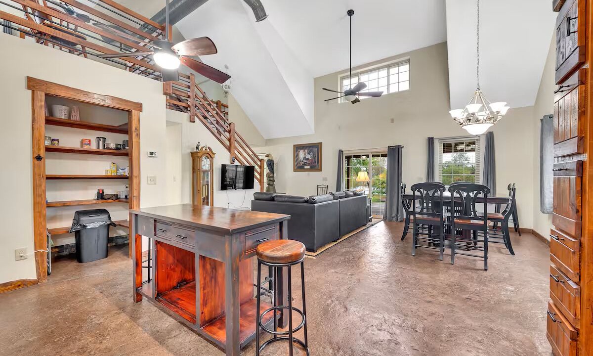 Photo of Livingroom in Union County