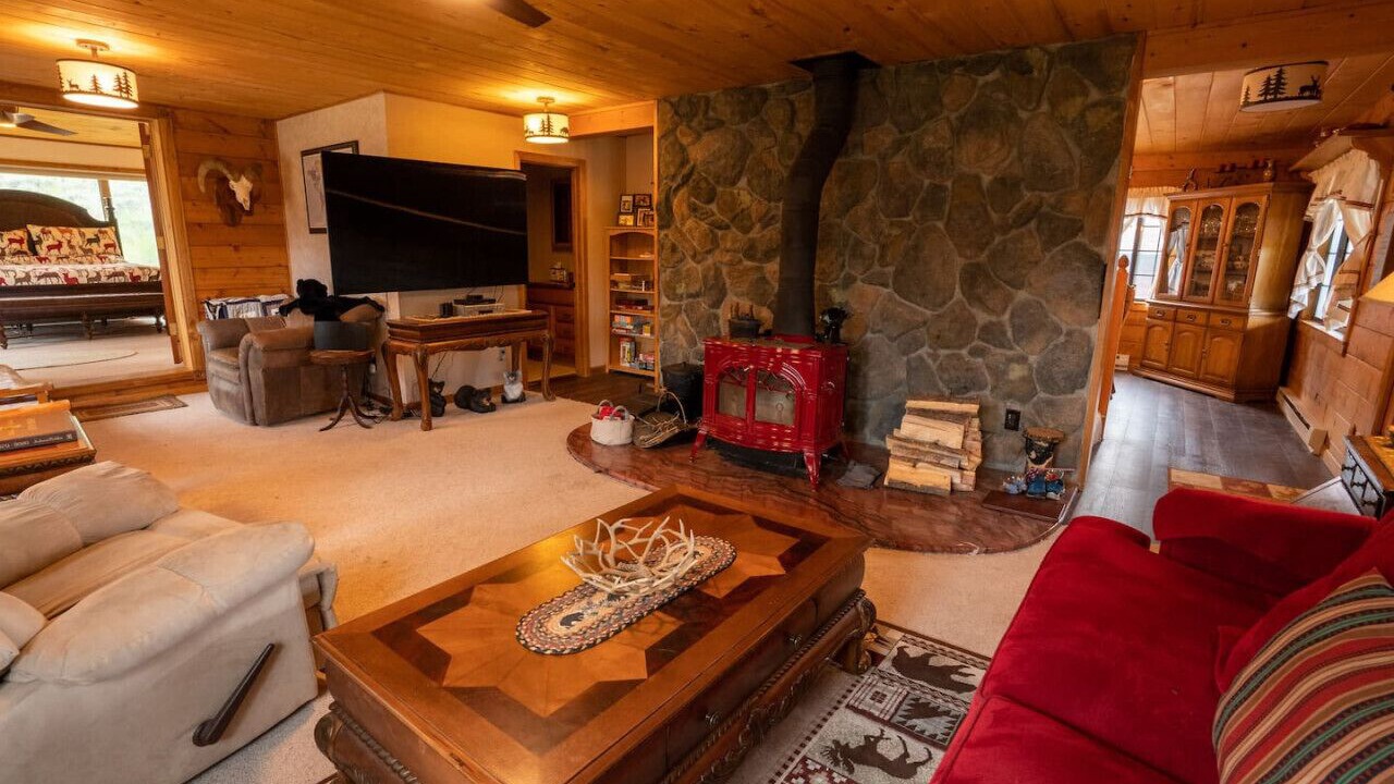 Photo of Livingroom in Crystal Lake
