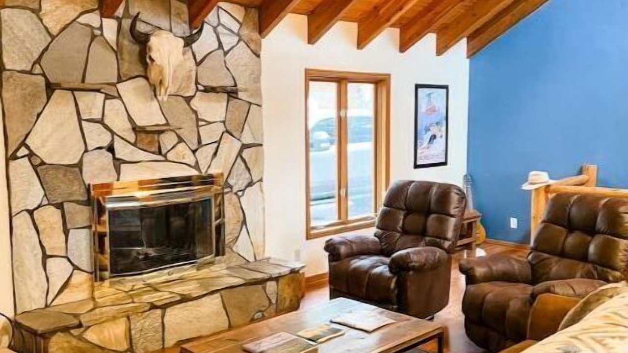 Photo of Livingroom in Star Valley Ranch