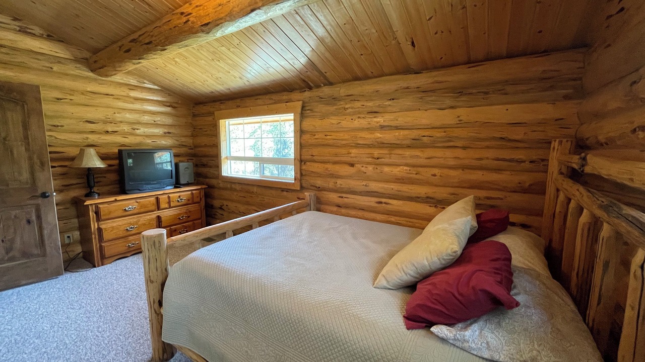 Photo of Bedroom in Libby