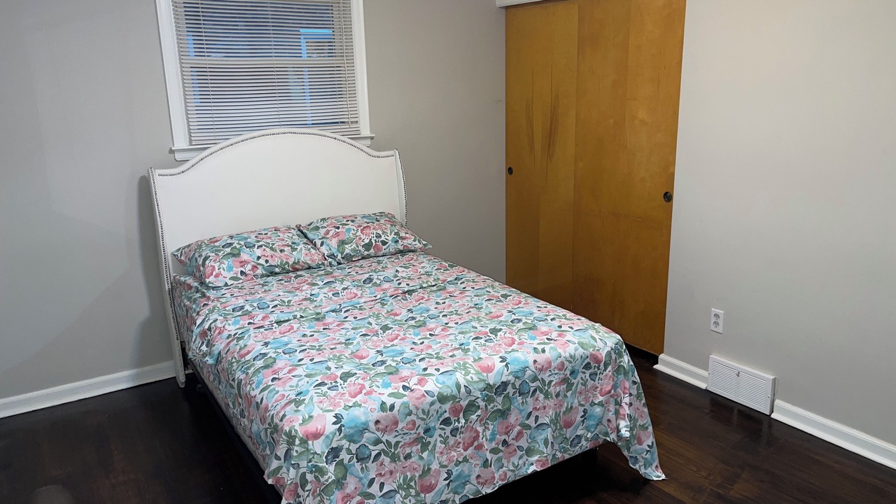 Photo of Bedroom in Livonia