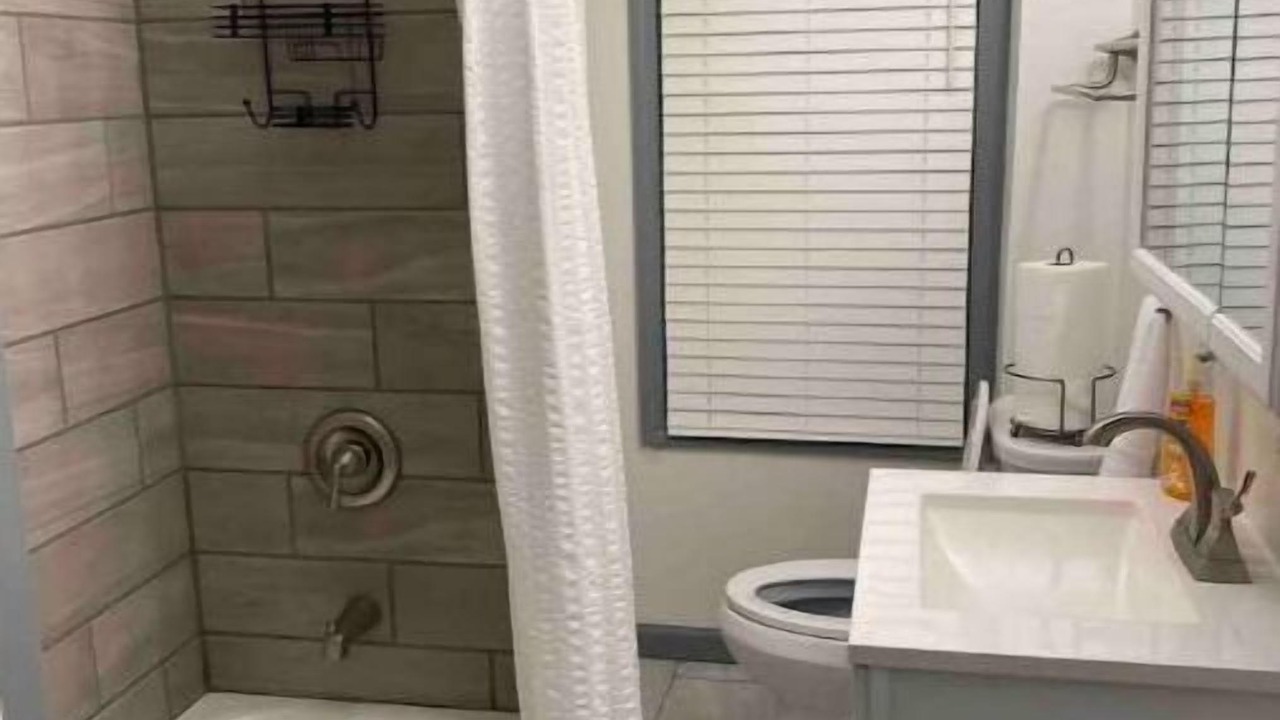 Photo of Bathroom in Lincoln-Lemington-Belmar
