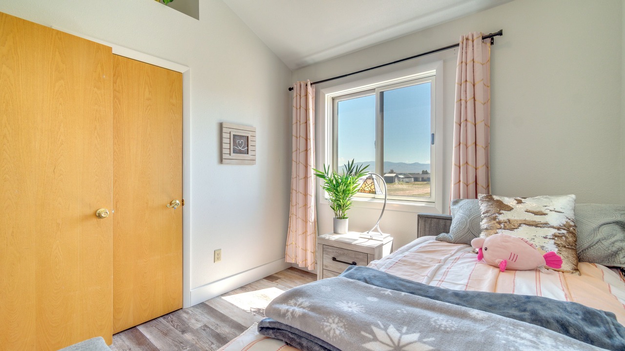 Photo of Bedroom in Saratoga