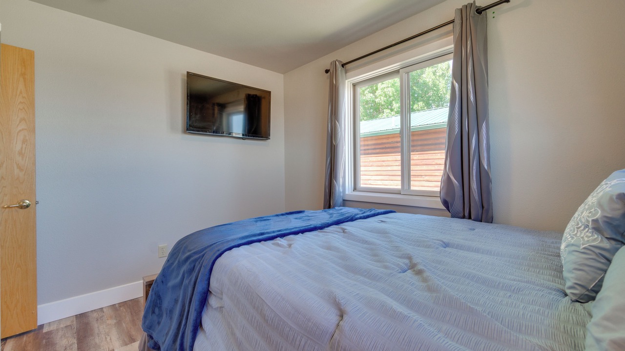 Photo of Bedroom in Saratoga