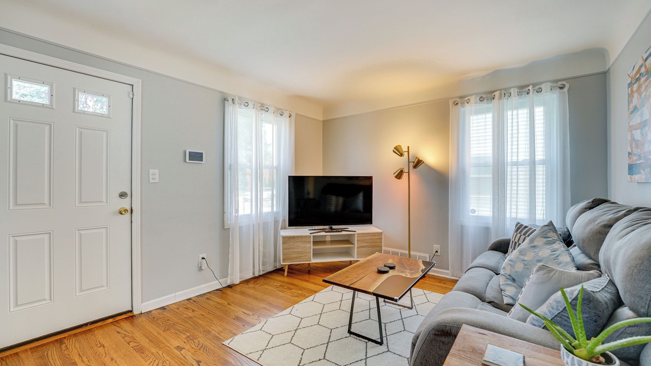 Photo of Bedroom in Southfield