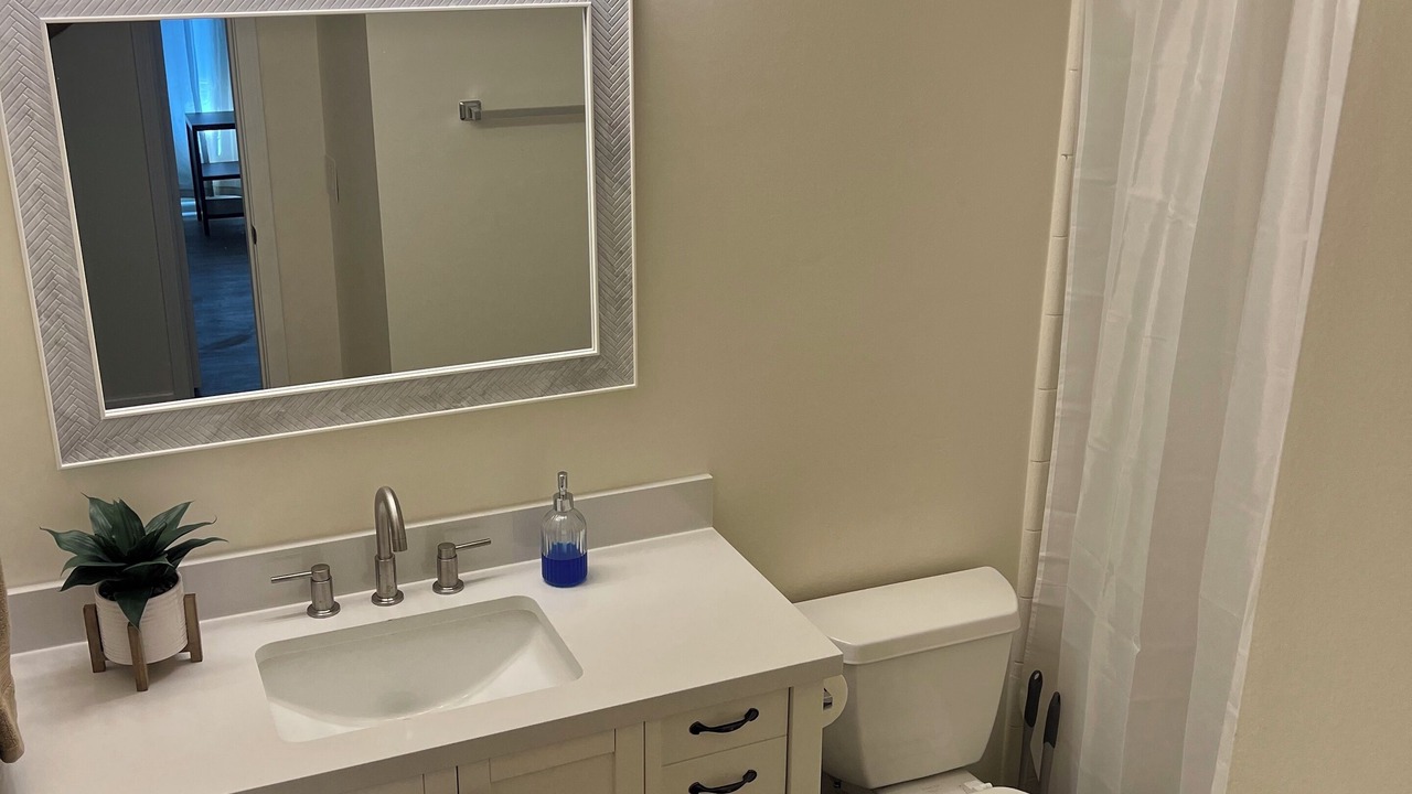 Photo of Bathroom in Huntcliff