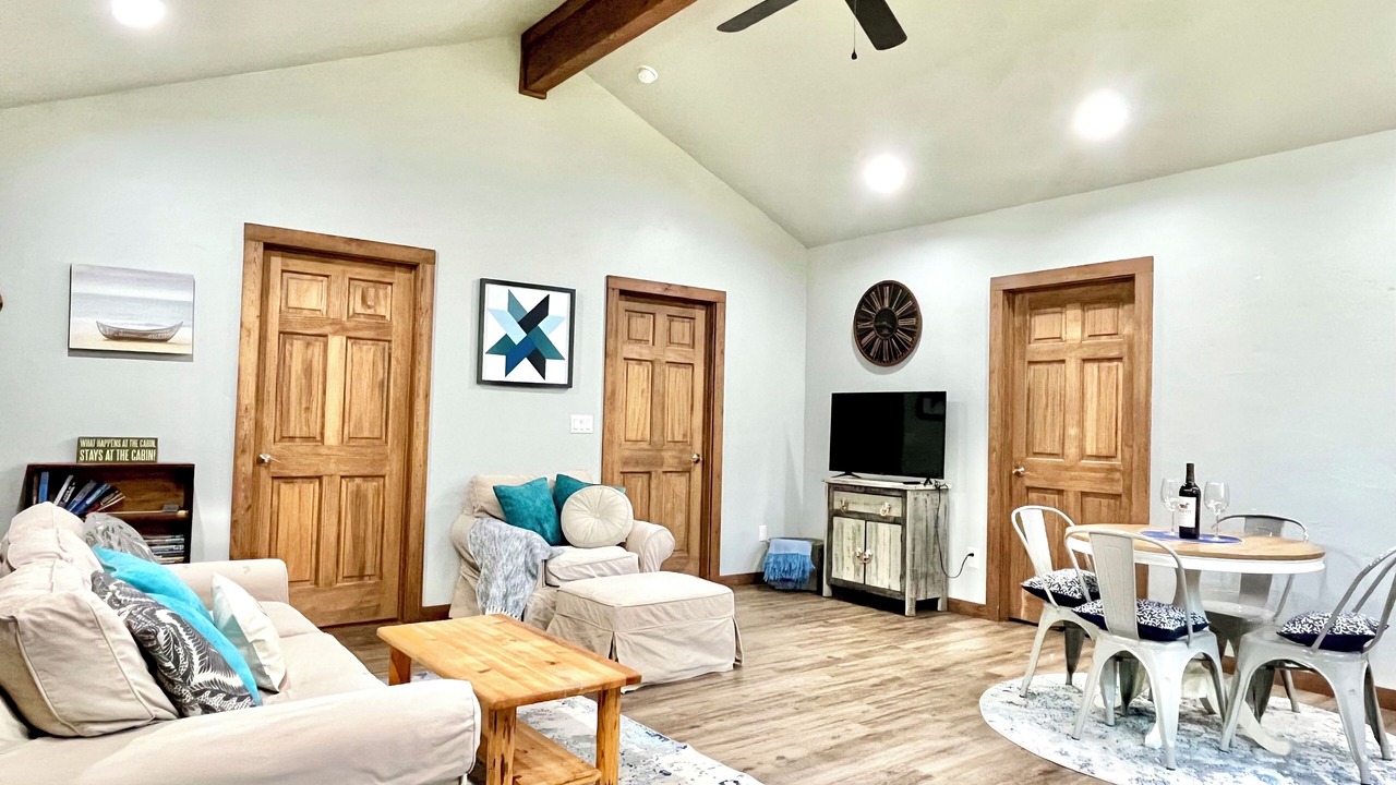 Photo of Livingroom in Rexford