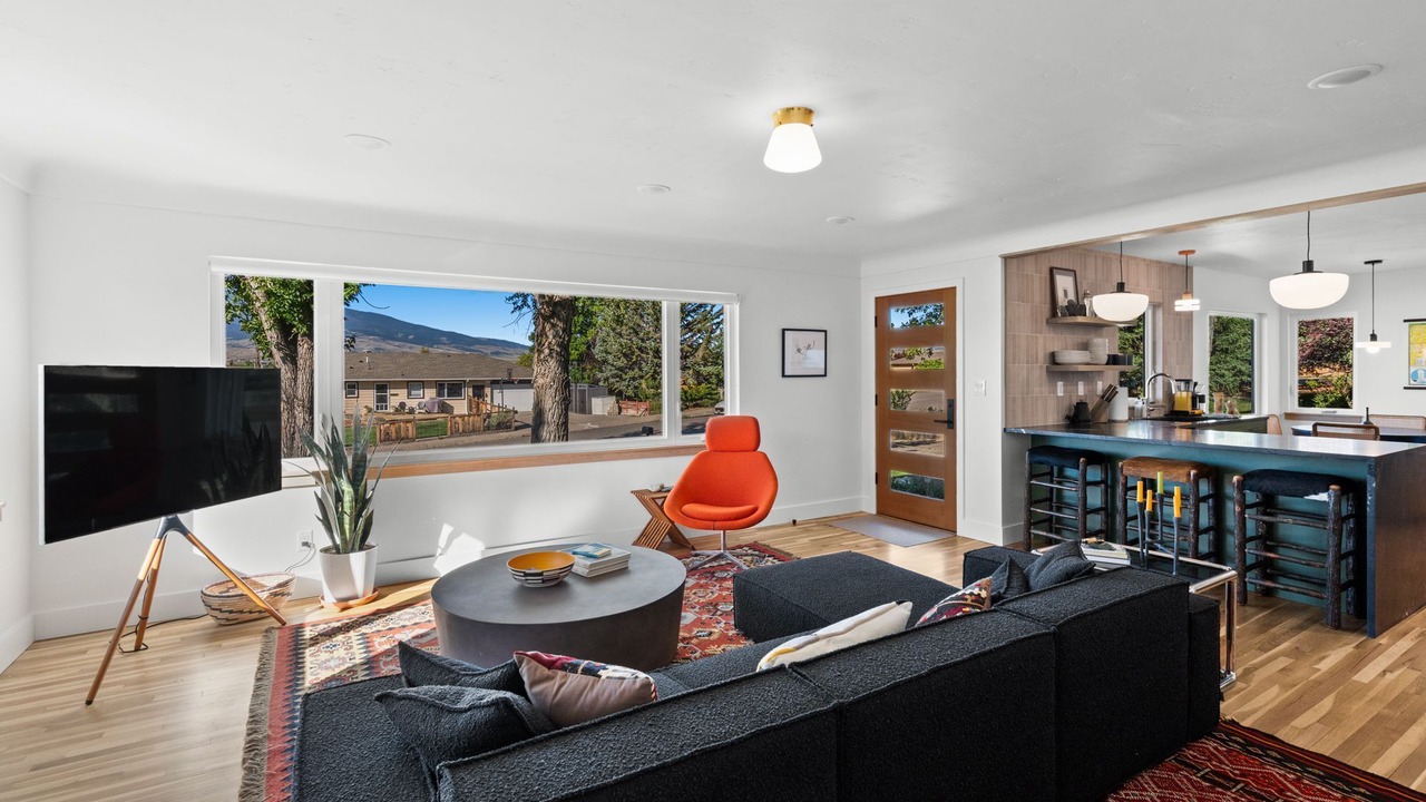 Photo of Livingroom in Livingston