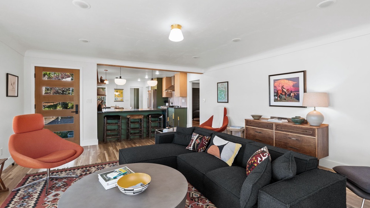 Photo of Livingroom in Livingston
