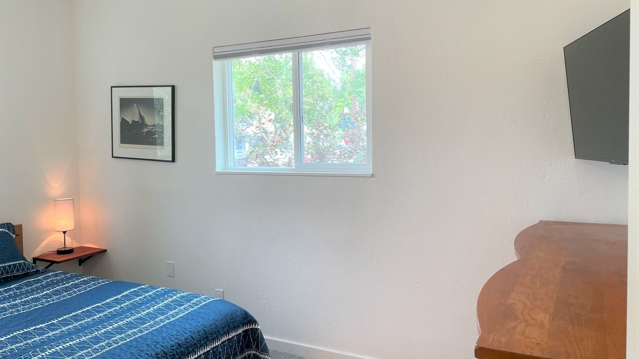 Photo of Bedroom in Depot Bench