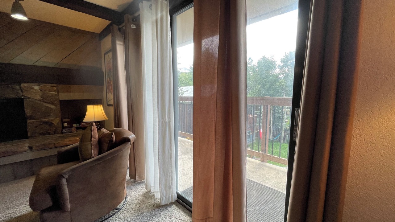 Photo of Livingroom in Historic District