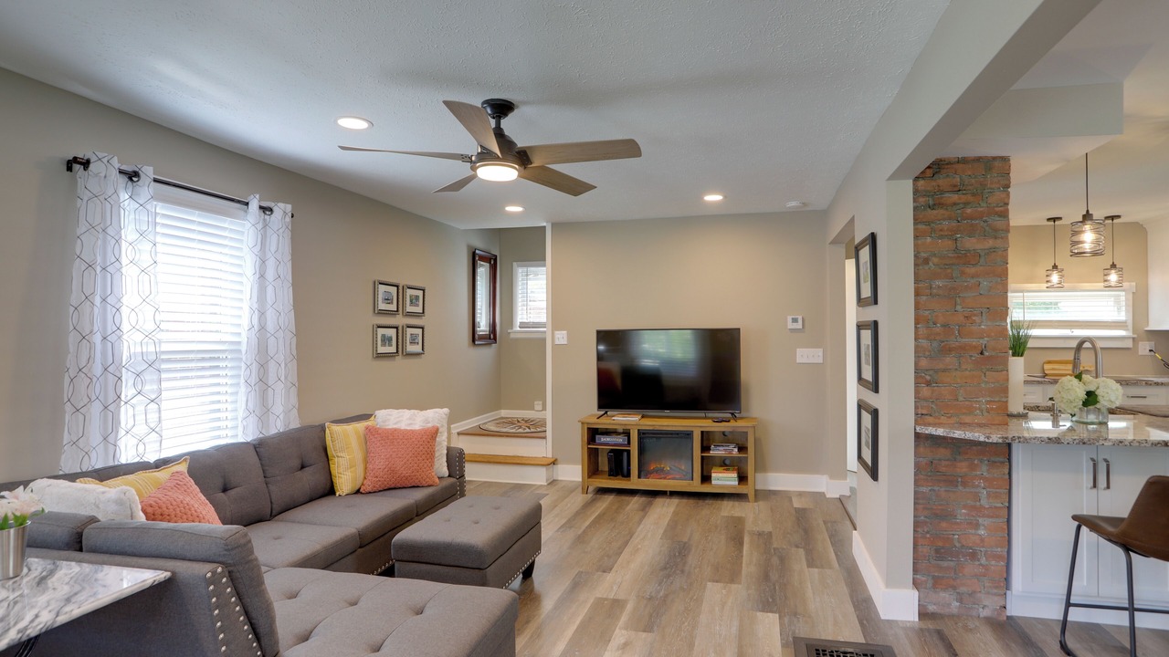 Photo of Livingroom in Willoughby